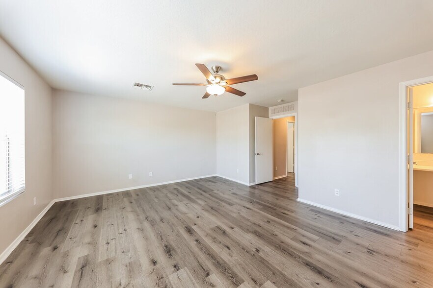 Building Photo - 3123 W Alta Vista Rd