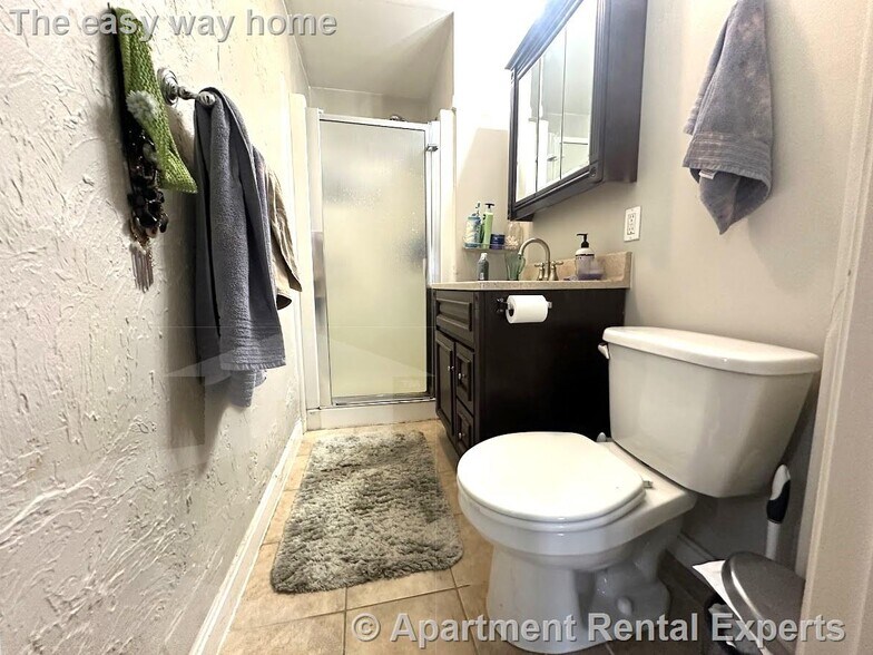 Building Photo - 9 Medford St