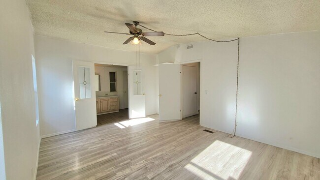 Building Photo - 521 Alaska Way