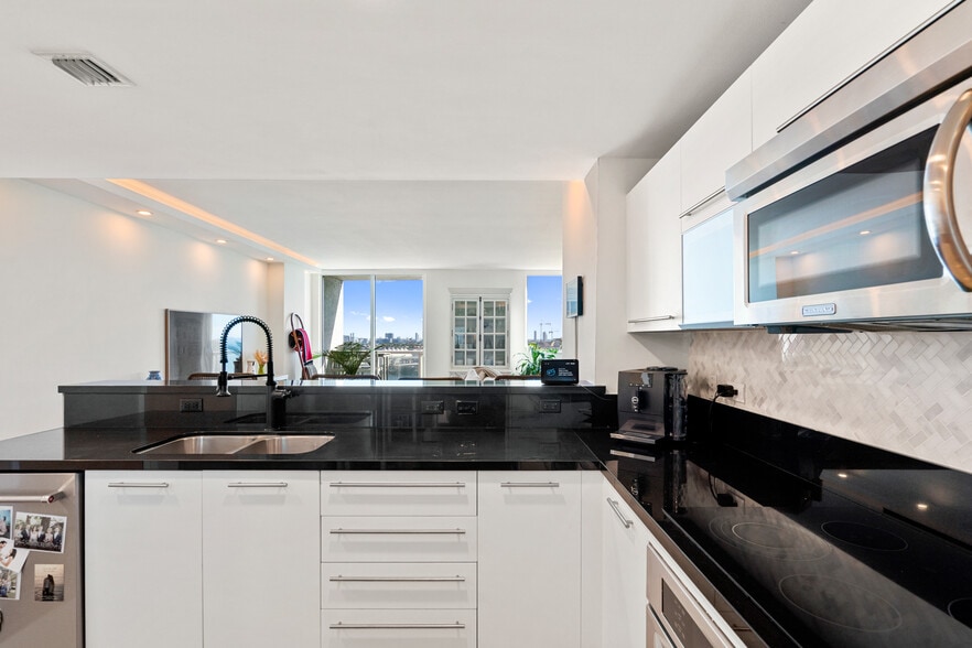 Building Photo - 244 Biscayne Blvd