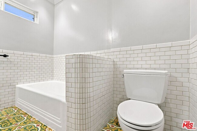 Building Photo - 5412 Marburn Ave
