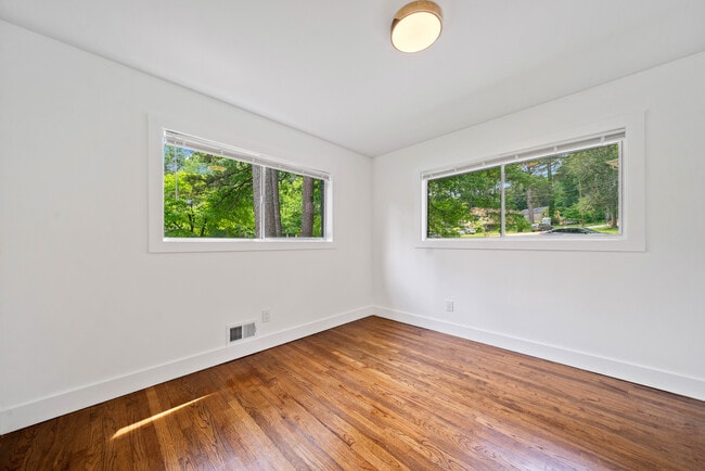 Building Photo - 3964 Gretna Green Dr