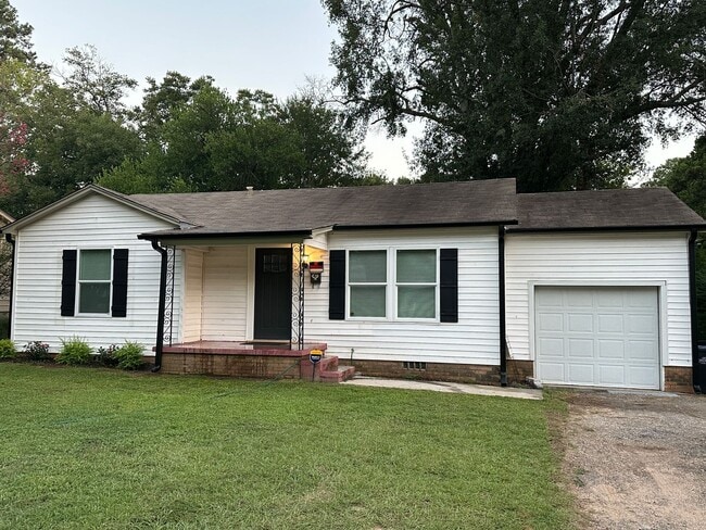 Building Photo - Updated 2 Bedroom House in LISD