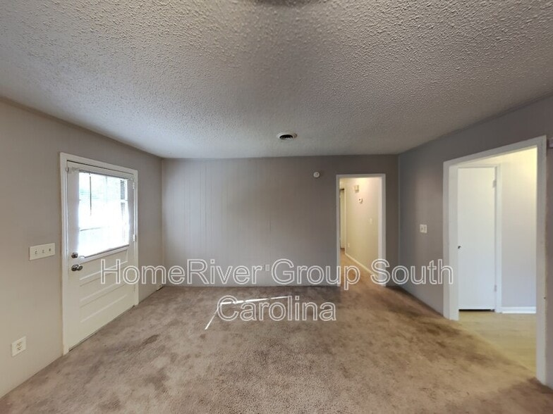 Building Photo - 206 Cable Head Rd