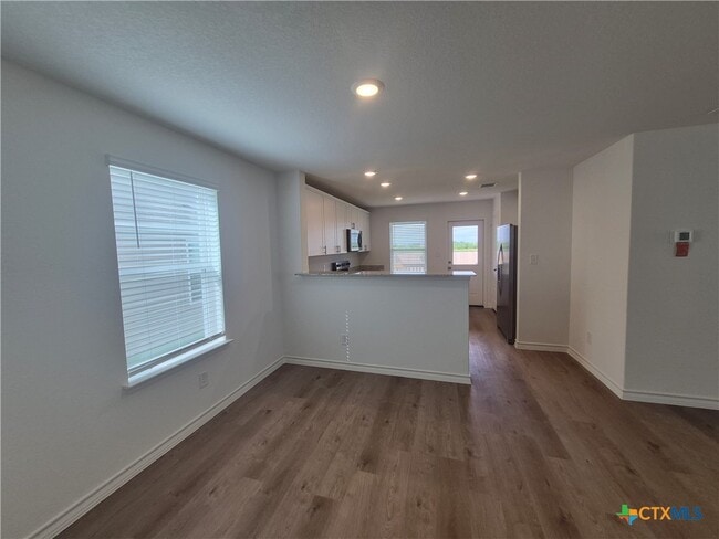 Building Photo - 942 Bluegrass Pt