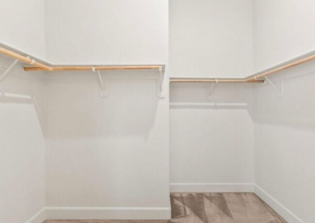 Building Photo - 6060 Cielo Cir