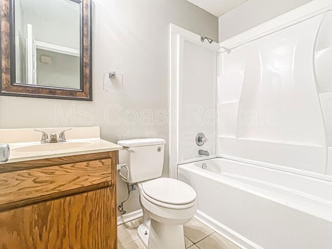 Building Photo - 10545 Bay Tree Dr