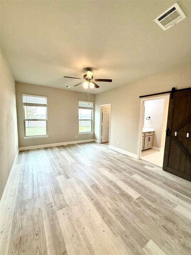 Building Photo - 141 Eliana Shores Dr