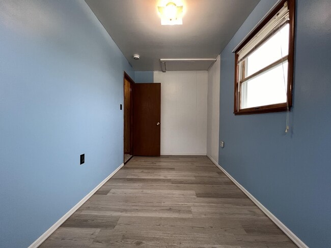 Building Photo - 152 8th St