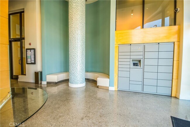 Building Photo - 133 The Promenade N