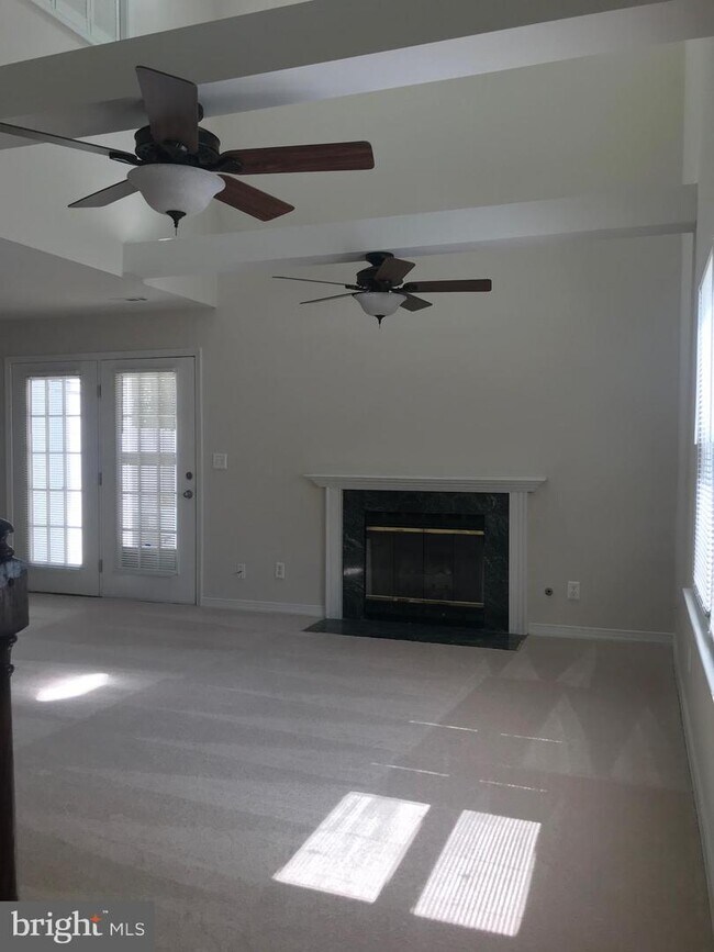 Building Photo - 16358 Heritage Pines Cir