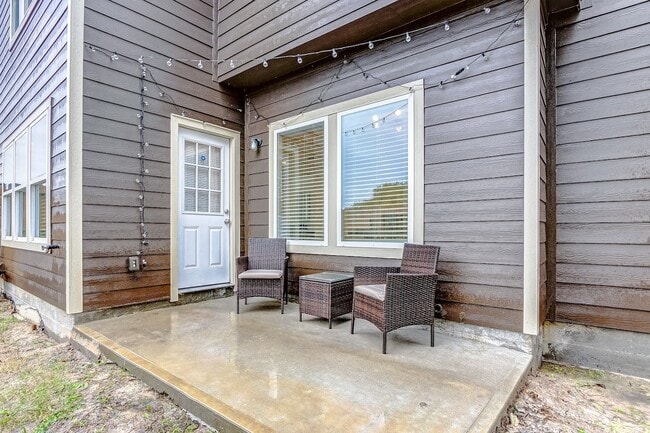 Building Photo - 14510 Sanour Dr