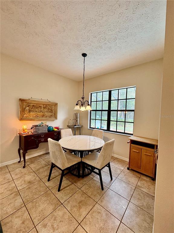 Building Photo - 7964 Roundelay Dr