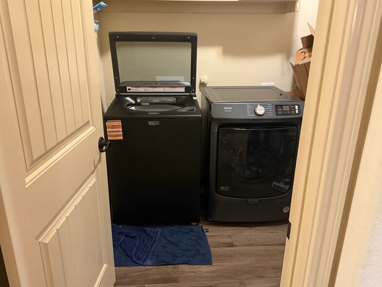 Building Photo - 1829 Lark Ln