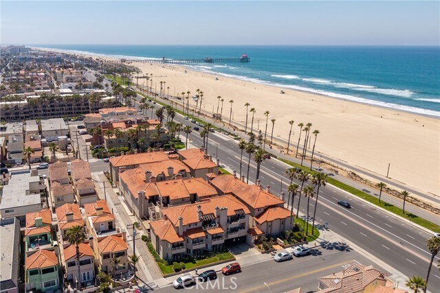 Building Photo - 1400 Pacific Coast Hwy