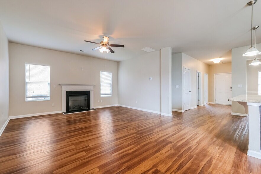 Building Photo - 184 Addy Ln