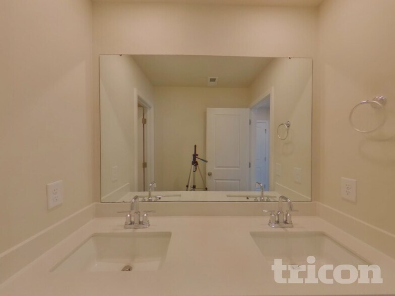 Building Photo - 139 Clairvale Ct