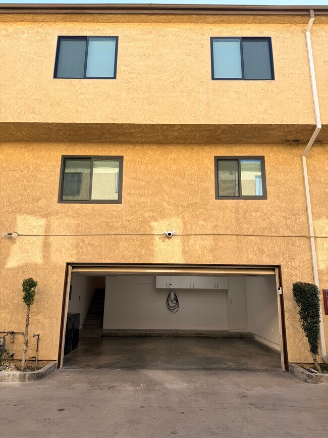 Building Photo - 431 N Alhambra Ave