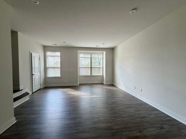 Building Photo - 216 Russell Br Ln