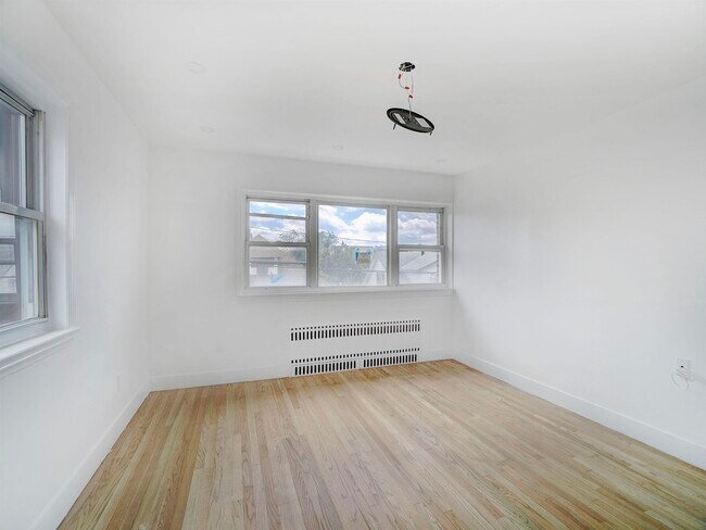 Building Photo - 1110-1112 73rd St