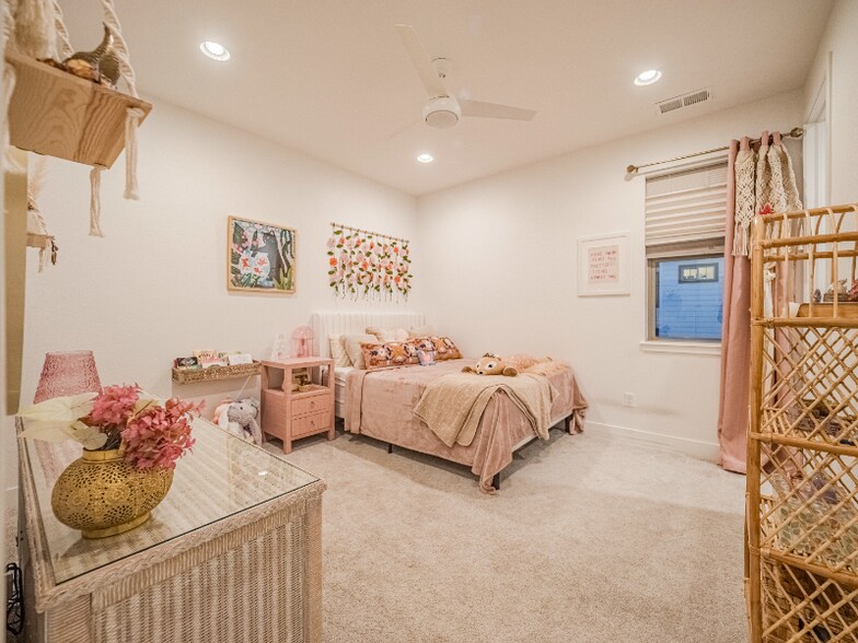 Building Photo - 3439 W 154th Ave