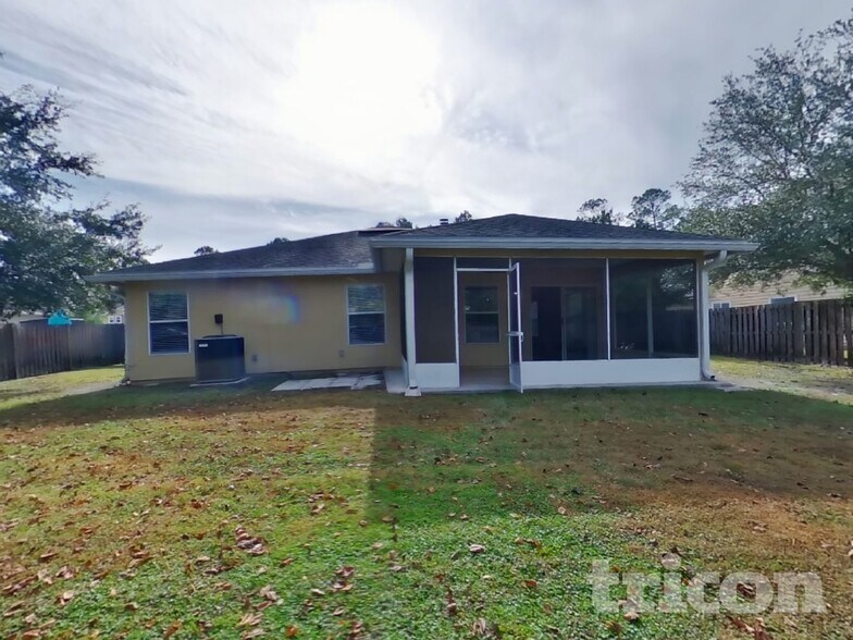 Building Photo - 76383 Timbercreek Blvd