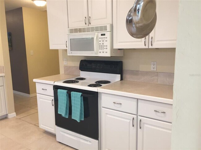 Building Photo - 102 NW 24th St