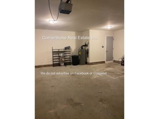 Building Photo - 50 Breezewood Dr