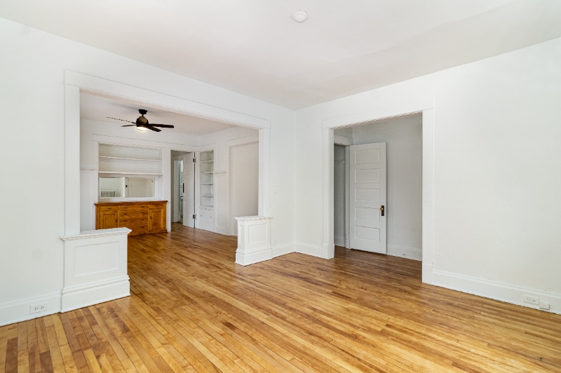 Building Photo - 822 W 35th St