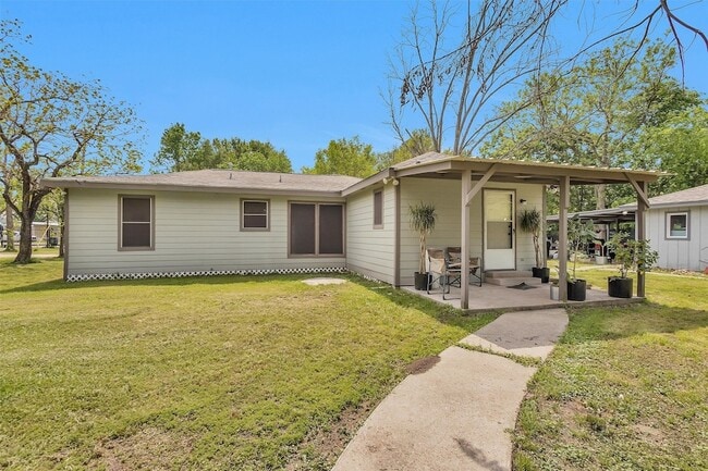 Building Photo - 1725 Strawn Rd