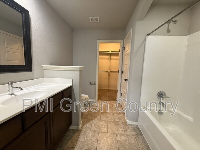 Building Photo - 3903 W 105th St S