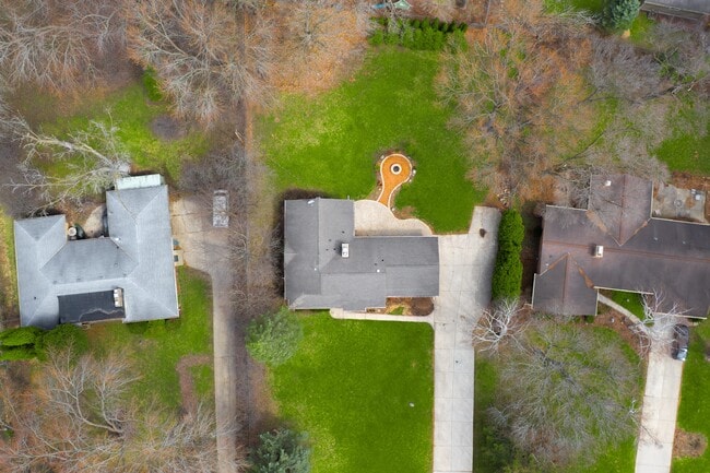 Building Photo - 2428 S Root River Pkwy