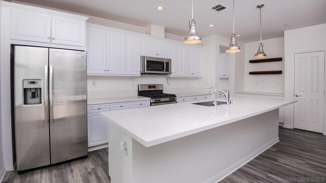 Building Photo - 1167 Calle Obsidiana