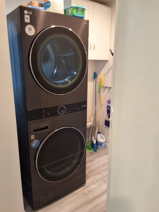 Building Photo - 720 S Southern St