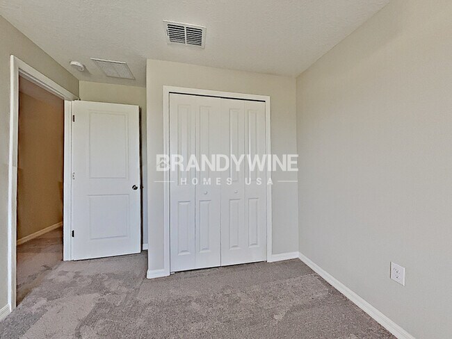 Building Photo - NEW LOWER RENTAL RATE LEASING SPECIAL: Rec...