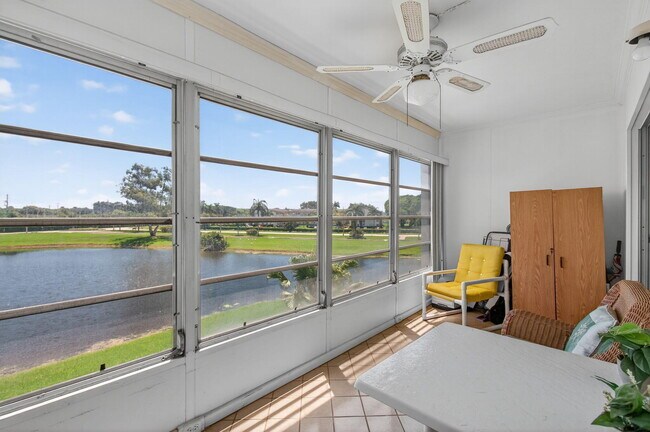 Building Photo - 3038 Hythe A