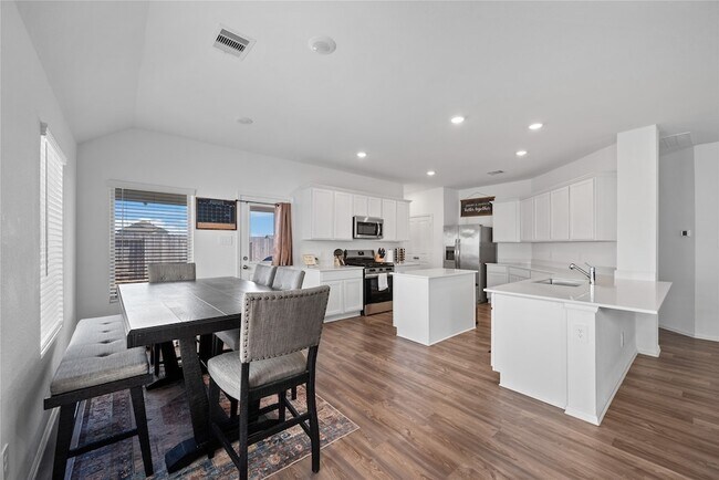 Building Photo - 237 Augustine Wy