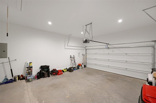Building Photo - 13118 Hidden Vlg Ct