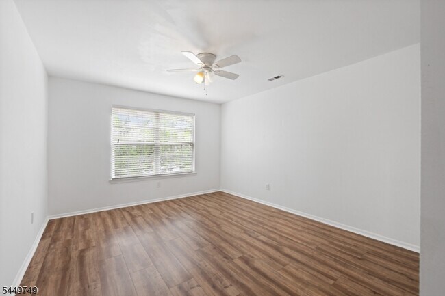 Building Photo - 53 Dewitt Ln