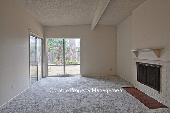 Building Photo - 426 164th Ave NE