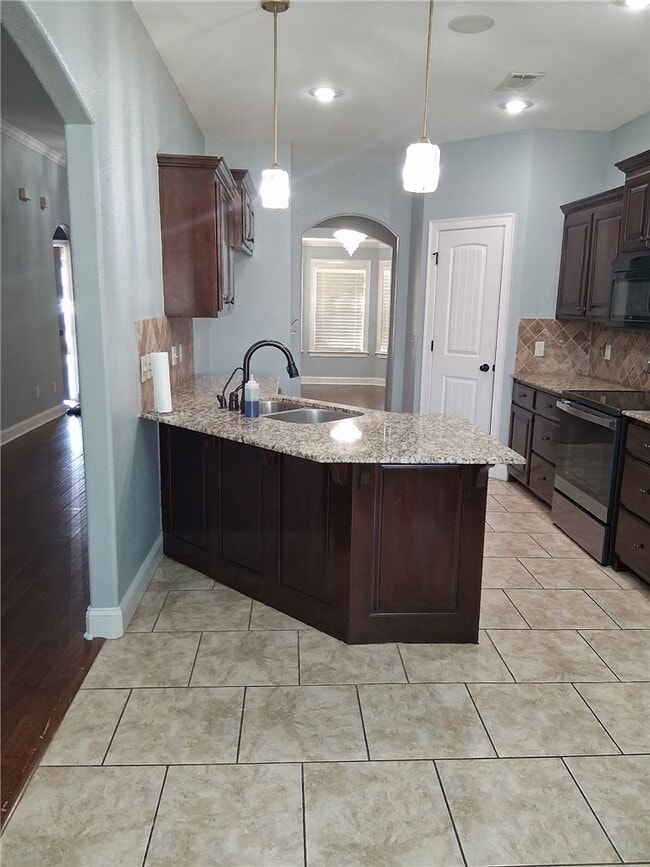 Building Photo - 3864 W Providence Dr