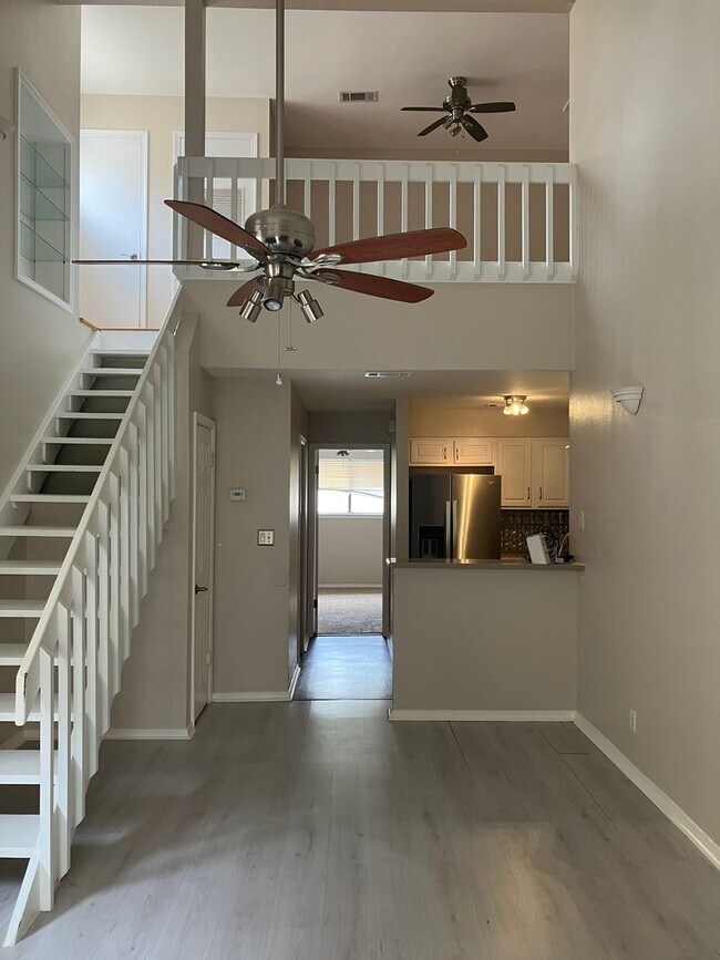 Building Photo - One Bedroom Condo with Loft, One-car Garag...