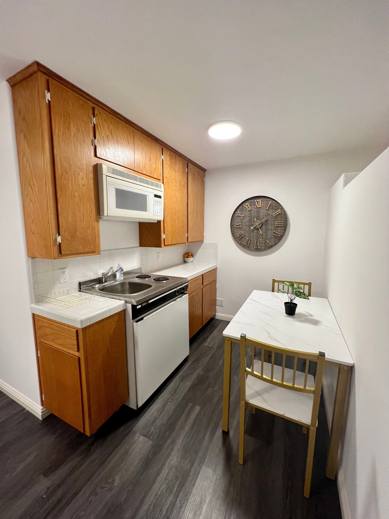 Building Photo - 12 Coach Rd