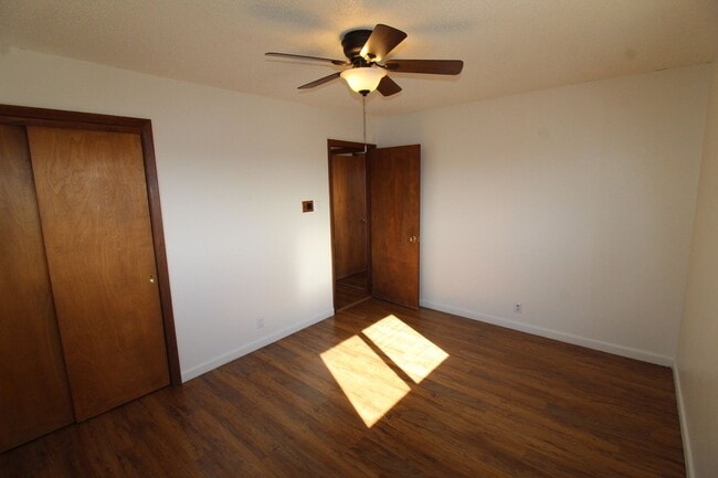 Building Photo - 601 La Bajada Way