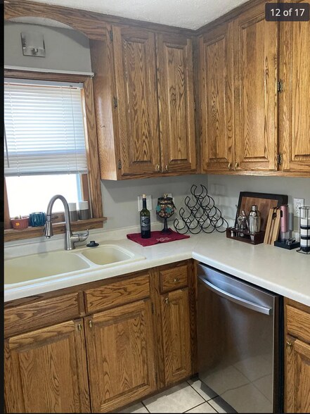 Kitchen - 1225 8th Ave NW