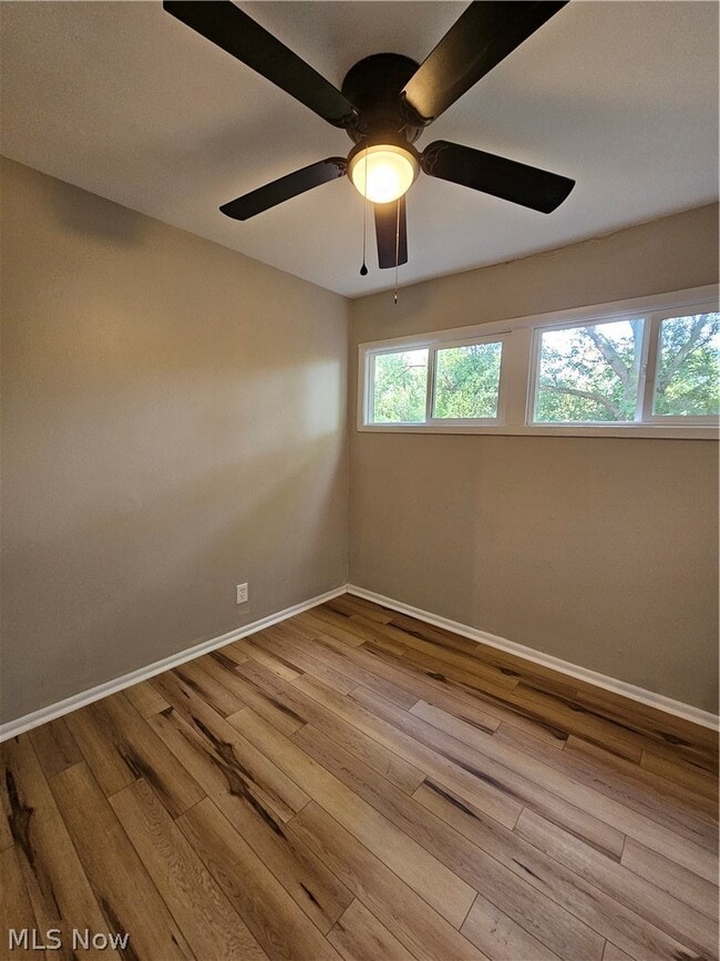 Building Photo - 1859 Sheffield Dr