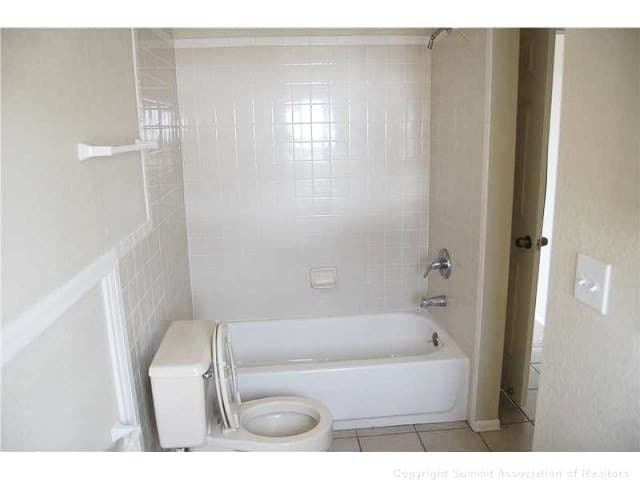 Building Photo - 423 E 6th St