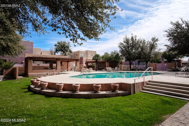 Building Photo - 5237 E Calle Vista De Colores