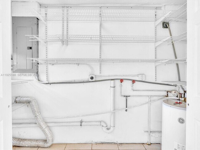 Building Photo - 1624 S 23rd Ave