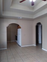 Building Photo - 714 Sonesta Dr